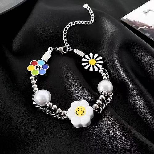 European and American Anti-War Smile, Sunflower, Pearl, and Daisy Patchwork Necklace—Trendy, Hip-Hop, Niche, and Versatile Accessory for Men and Women